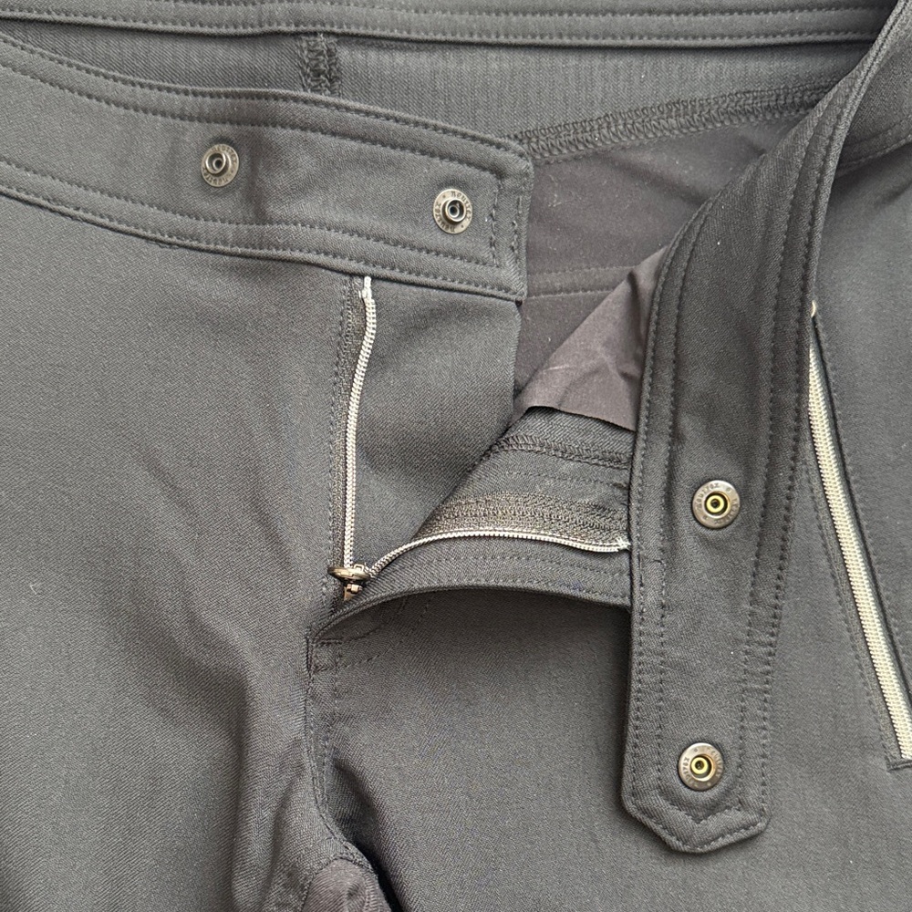Lululemon Black Pant with Zipper Pockets - Picture 7 of 11